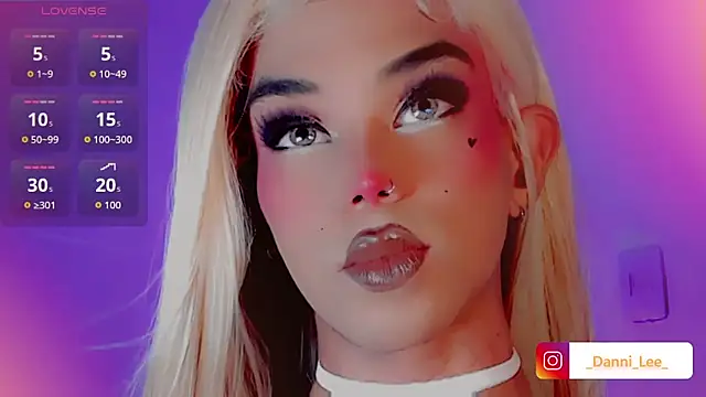 DanniLee  online show from November 15, 8:07 pm