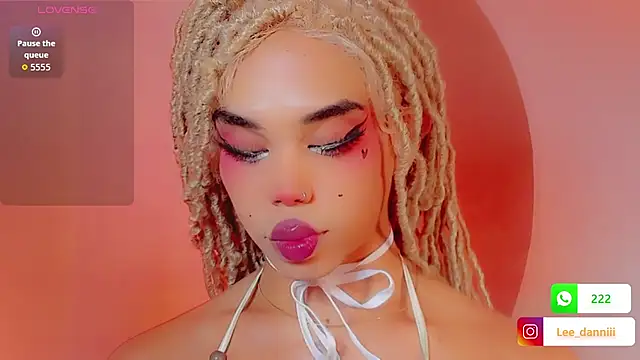 DanniLee  online show from July 27, 7:31 pm