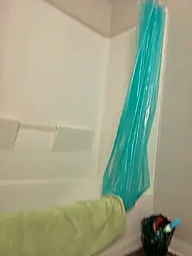 thatonespicychick online show from November 6, 4:18 pm