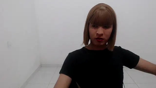 estefania224 online show from July 22, 11:53 pm