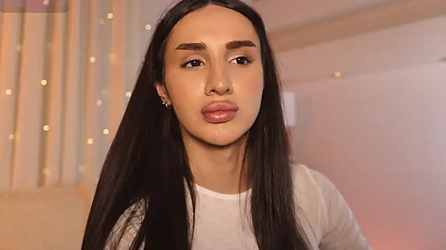 Kim Oberlin  online show from November 25, 4:31 pm