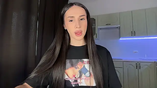 Kim Oberlin  online show from February 27, 10:10 am