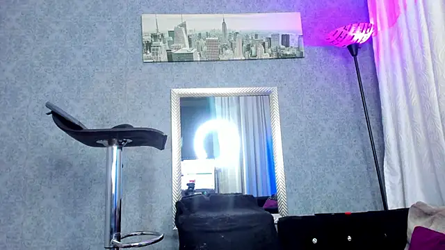  kitty wuichis online show from June 7, 5:15 am
