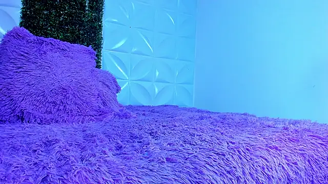 sophi dholl online show from January 23, 5:24 am