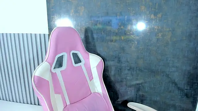 lana boomer online show from October 3, 8:20 pm