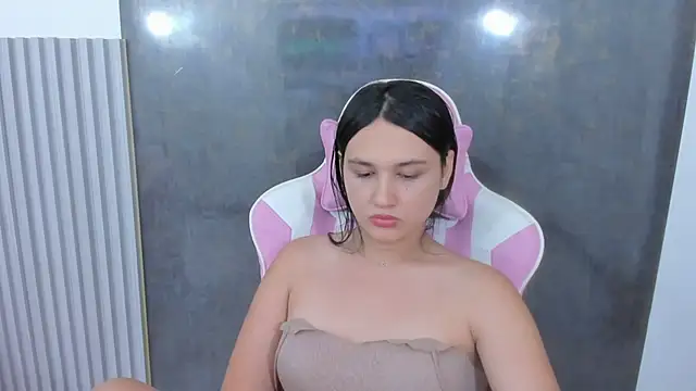 lana boomer online show from April 17, 9:49 pm