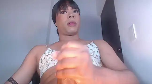 Snapshot of TyraBanks_hot chatting on January 26, 4:30 am TyraBanks hot online show from January 26, 4:30 am