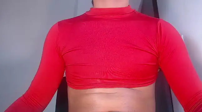 Snapshot of TyraBanks_hot chatting on February 15, 3:42 am TyraBanks hot online show from February 15, 3:42 am