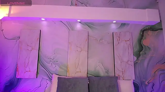 Aniie Doll online show from April 1, 8:28 pm