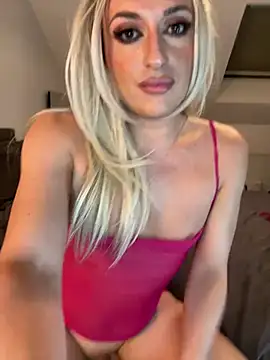 littlebambi26 online show from August 2, 11:26 pm