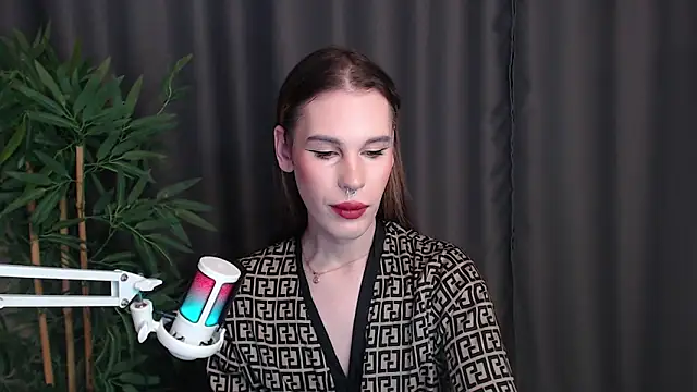 Cassie Bae online show from December 22, 9:30 pm