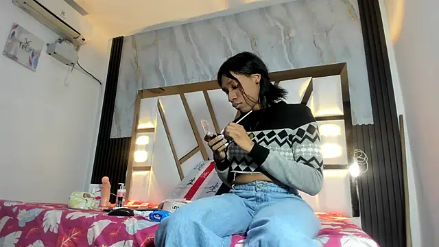 amber diior online show from September 27, 1:47 am