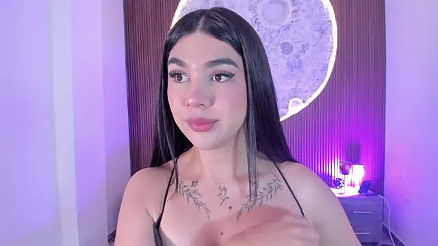 RoseCassie online show from August 2, 1:11 pm