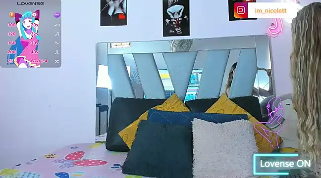 supradoll online show from February 4, 7:44 pm