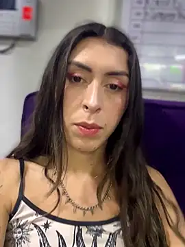 Sara Davina online show from June 14, 2:35 am