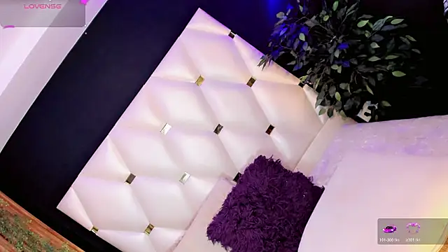 Diva Smith02 online show from March 28, 11:34 am