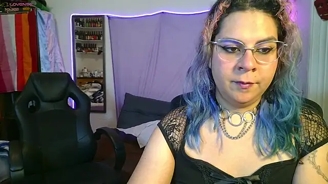Evelan420 online show from June 16, 8:20 pm