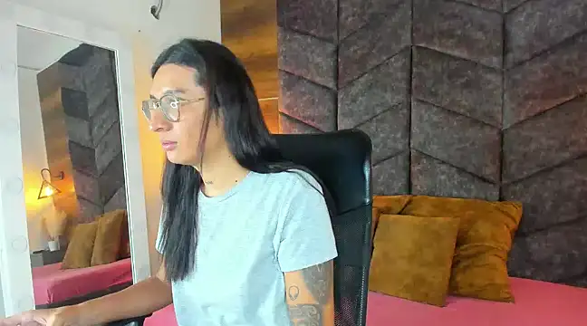 LauraaGomezz   online show from February 15, 7:28 pm