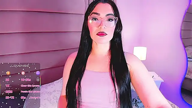 Dalis Hills online show from April 4, 4:54 am