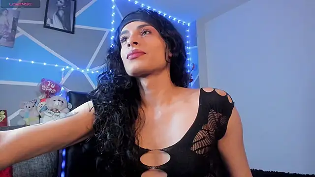 Meghan hott online show from March 2, 8:27 pm