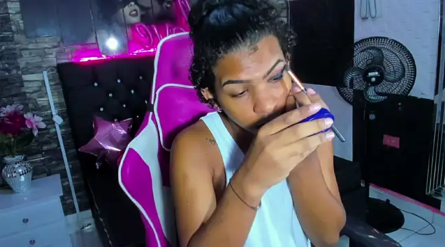 Isis Ponce online show from February 23, 11:11 am