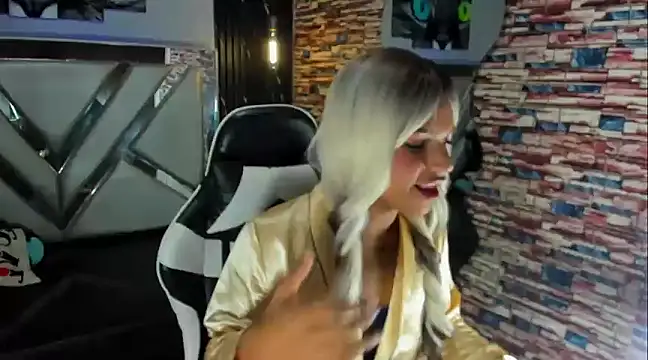 Isis Ponce online show from March 21, 4:17 am