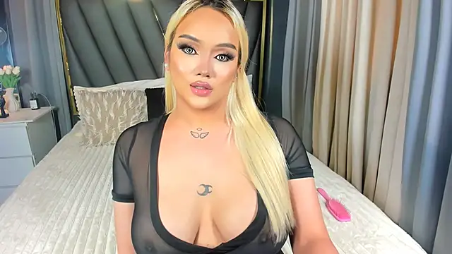 KylieSonique online show from October 23, 3:54 am