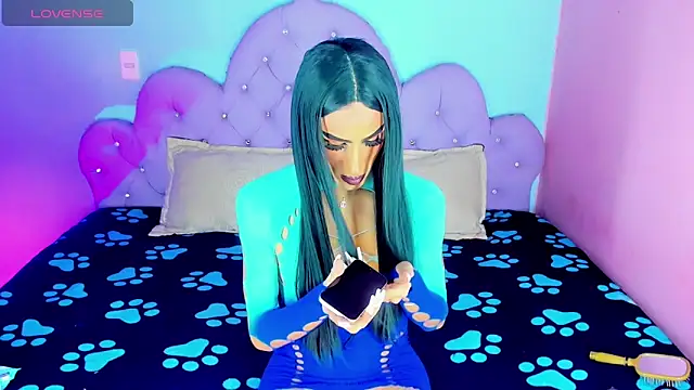 Julie Lovelyx1 online show from June 16, 4:59 am