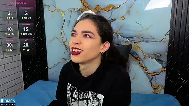 MaeveKuro online show from December 23, 3:22 am