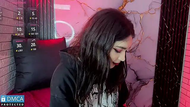 MaeveKuro online show from June 17, 3:18 am