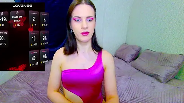 Nicole Redfields online show from March 16, 5:22 am