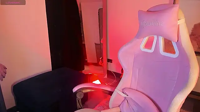 Loona s online show from June 2, 2:46 am