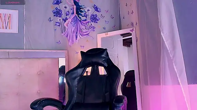 Emily Castillo 1 online show from April 17, 4:48 am