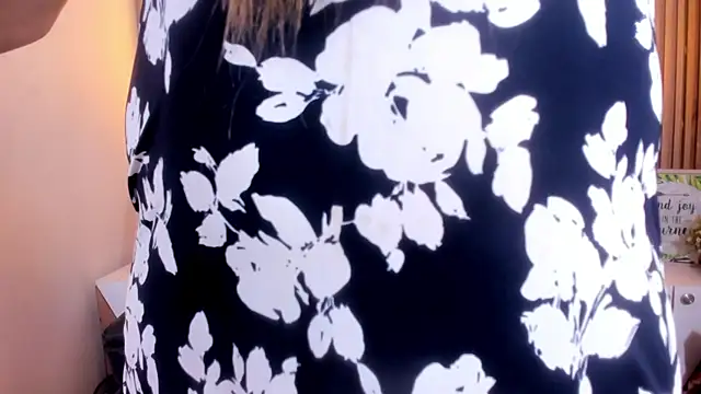 Alexa Bravva online show from July 31, 4:34 am