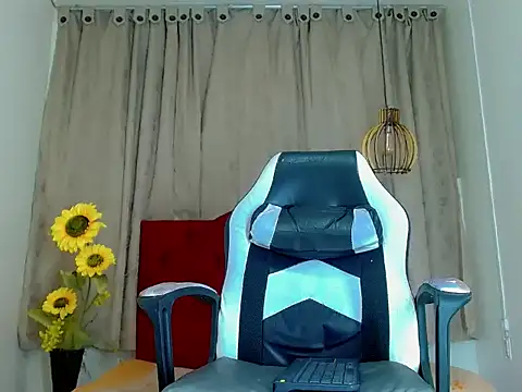 alexsandra kiss online show from February 8, 12:00 pm