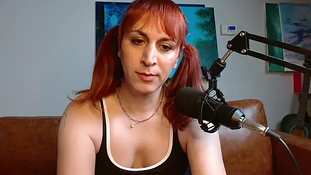 Snapshot of ChewyCandy chatting on October 29, 11:58 pm ChewyCandy online show from October 29, 11:58 pm