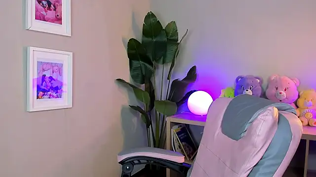 madison  rey online show from November 25, 10:06 am