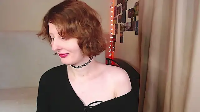Snapshot of c0ralynx chatting on October 22, 11:56 am c0ralynx online show from October 22, 11:56 am