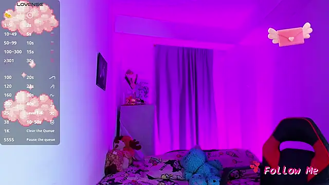 SkylerBennet online show from February 18, 3:36 am