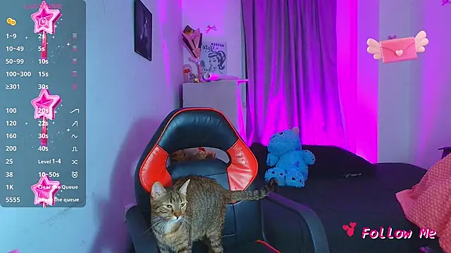 SkylerBennet online show from August 1, 2:01 am