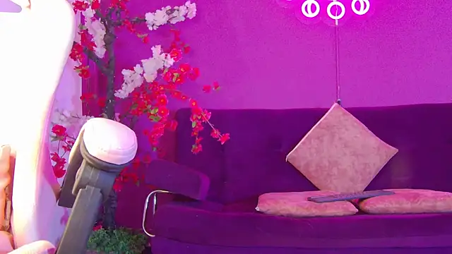 Daliana Gounbolt online show from June 24, 1:42 pm