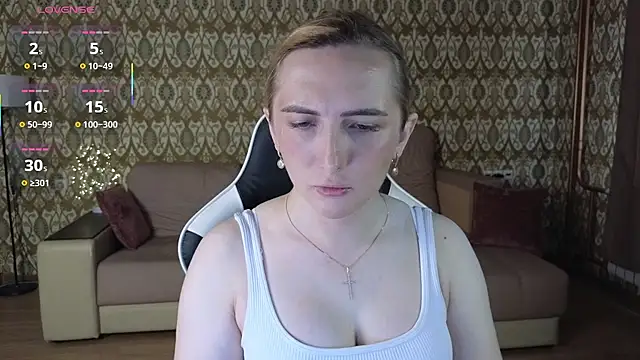 Vi Luxy online show from June 21, 1:31 am