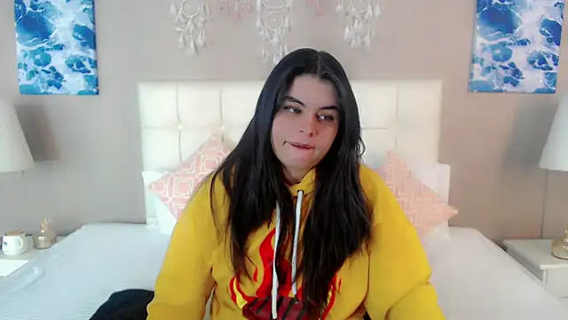 maddissonivanova online show from March 11, 7:29 pm