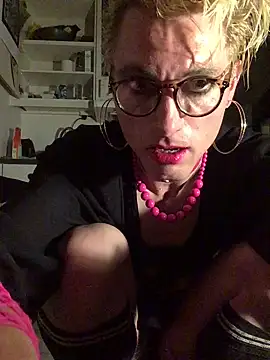 Sissy Cindy Whore online show from June 13, 1:38 am