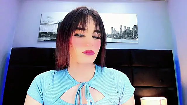 Valeria Rouss online show from October 23, 1:15 pm