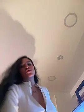 Bella  Wood online show from June 7, 10:40 pm