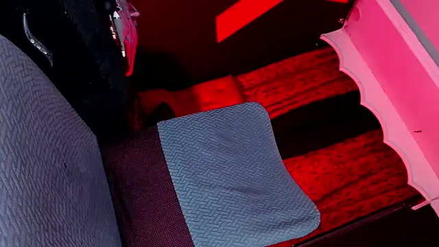 abrilbigcock online show from June 11, 12:32 am