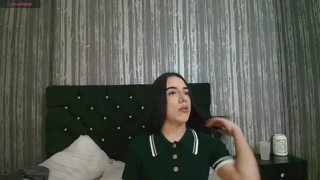 Alicee Moonn online show from May 30, 8:18 pm