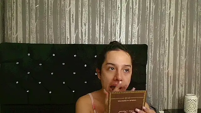 Alicee Moonn online show from June 25, 7:18 pm