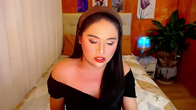 urmidnightcravingsxx online show from November 29, 3:58 pm